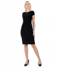 Rochie din catifea cu aplicatie de cristale