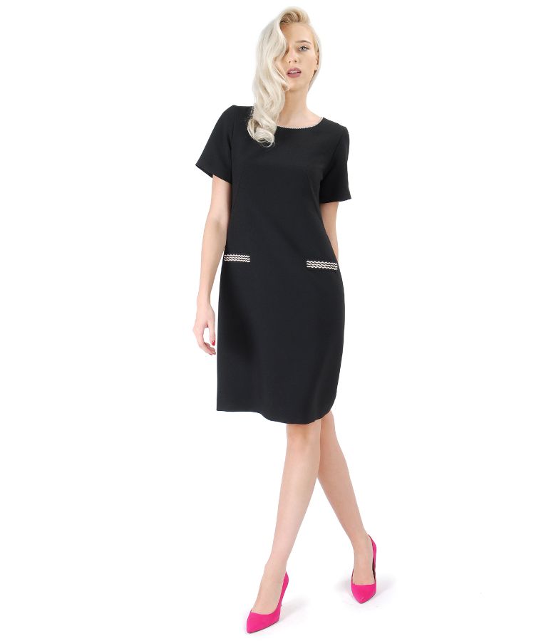 Rochie eleganta din stofa elastica neagra