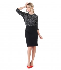 Tinuta office cu fusta din bucle negru si bluza cu guler rotund