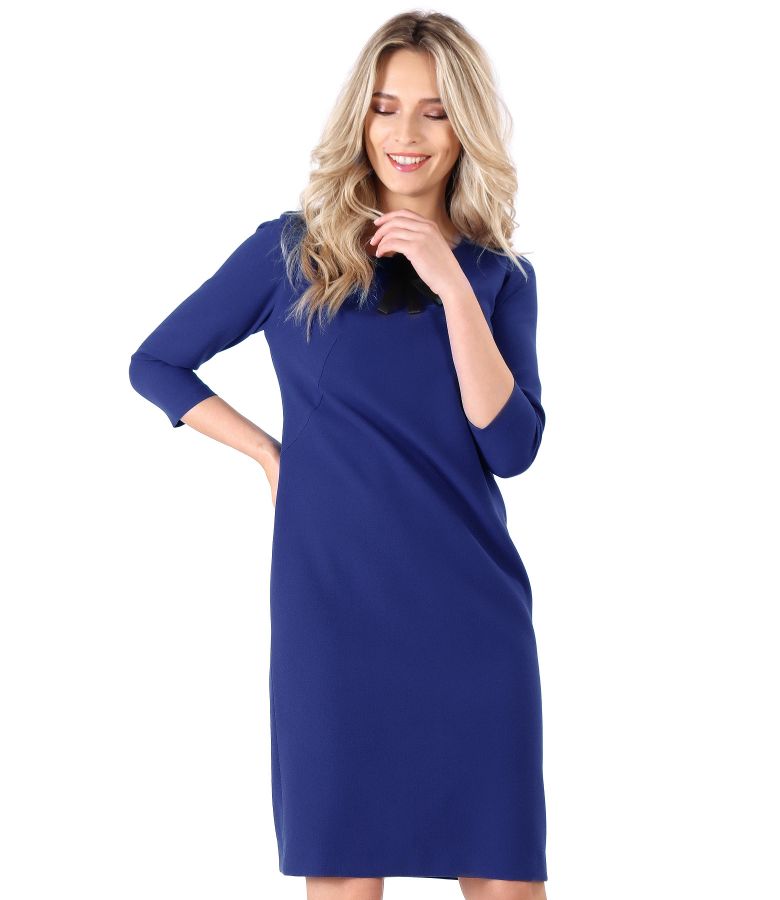 Rochie eleganta cu brosa detasabila