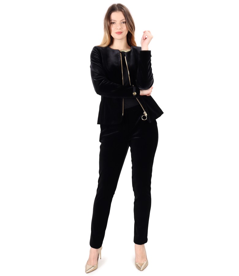 Tinuta eleganta cu pantaloni si sacou din catifea elastica neagra