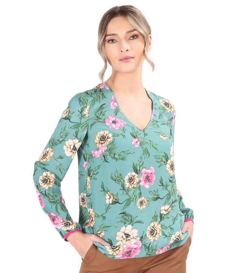 Bluza lejera imprimata cu motive florale