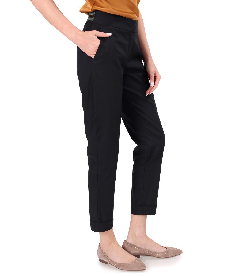 Pantaloni din bumbac elastic subtire cu buzunare pe fata