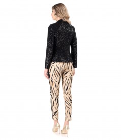 Tinuta de ocazie cu sacou din paiete si pantaloni cu animal print