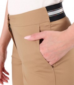 Pantaloni din bumbac elastic subtire cu buzunare pe fata