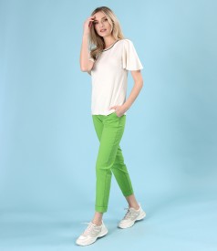 Pantaloni din bumbac elastic subtire cu buzunare pe fata