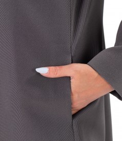 Jacheta eleganta din stofa texturata cu brosa detasabila la decolteu