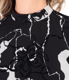 Bluza lejera din voal cu motive florale brocat cu catifea