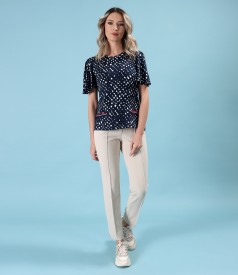 Tinuta smart/casual cu pantaloni pana si bluza din jerse cu maneci ample