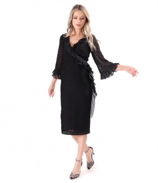 Rochie de cocktail din voal cu buline din catifea