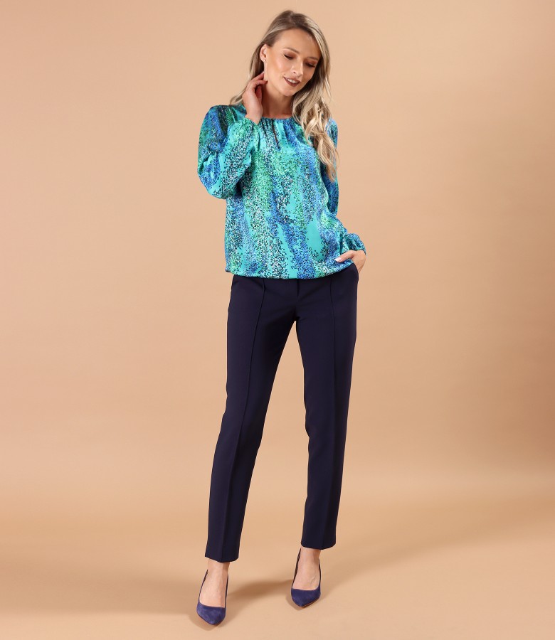Bluza lejera din viscoza imprimata cu pantaloni pana