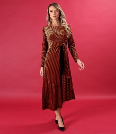 Rochie midi din catifea elastica cu dungi