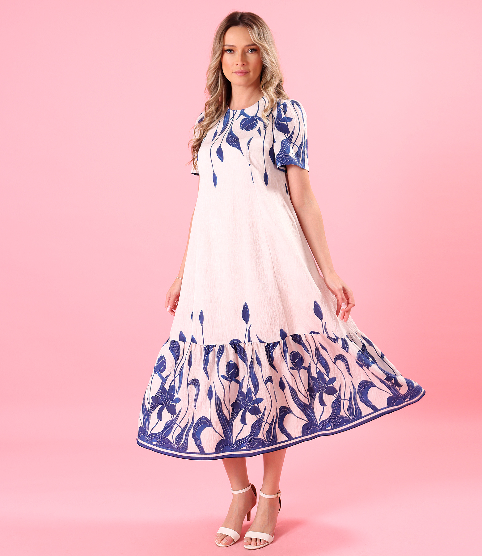 Rochie midi lejera imprimata cu motive florale