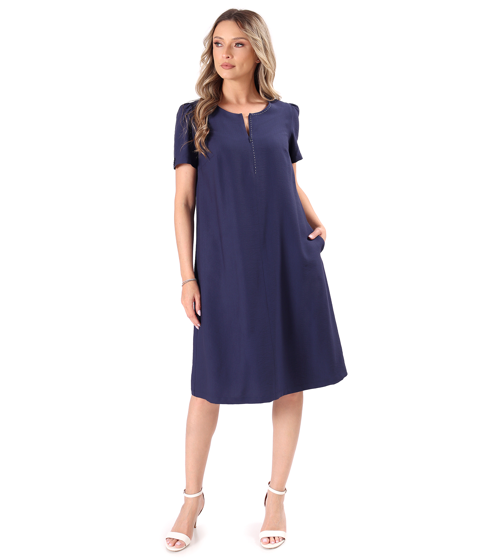 Rochie evazata din viscoza usor creponata