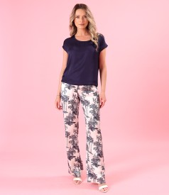 Pantaloni lejeri din viscoza satinata imprimata cu bluza cu elastic in talie