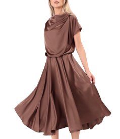 Rochie midi din satin elastic cu decolteu barcuta