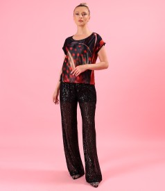 Pantaloni largi din paiete cu bluza din satin de viscoza