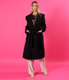 Tinuta eleganta cu pantaloni drepti si bluza din jerse elastic gros