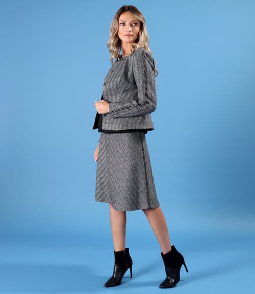 Costum dama office cu fusta evazata si sacou din bucle cu bumbac
